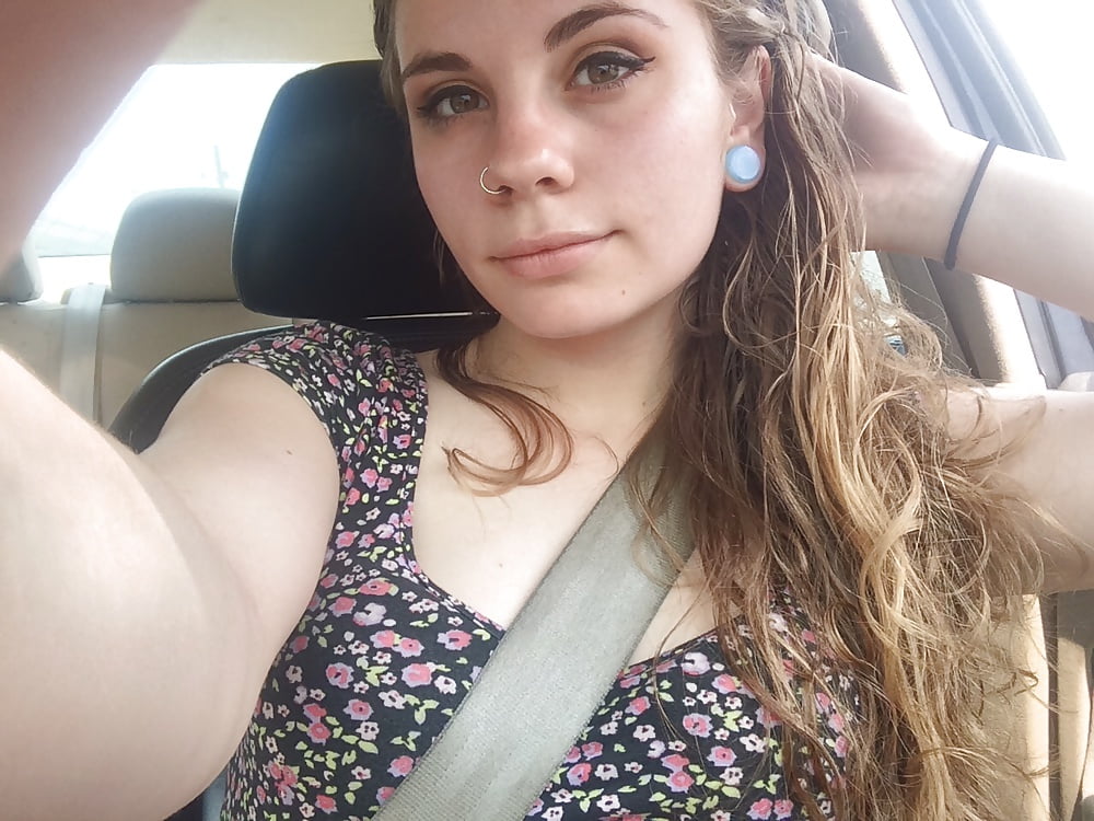 Porn image American Unknown Teen Slefie Slut 001