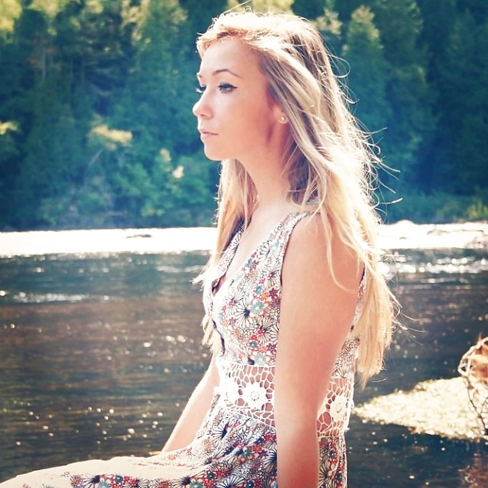 Porn image American Slut Bombshell