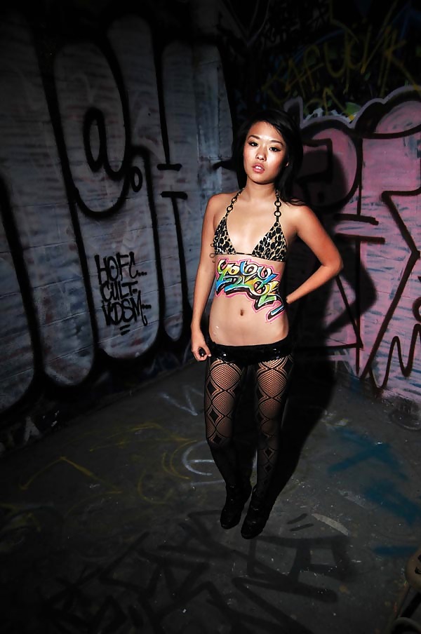Porn image graffiti girls