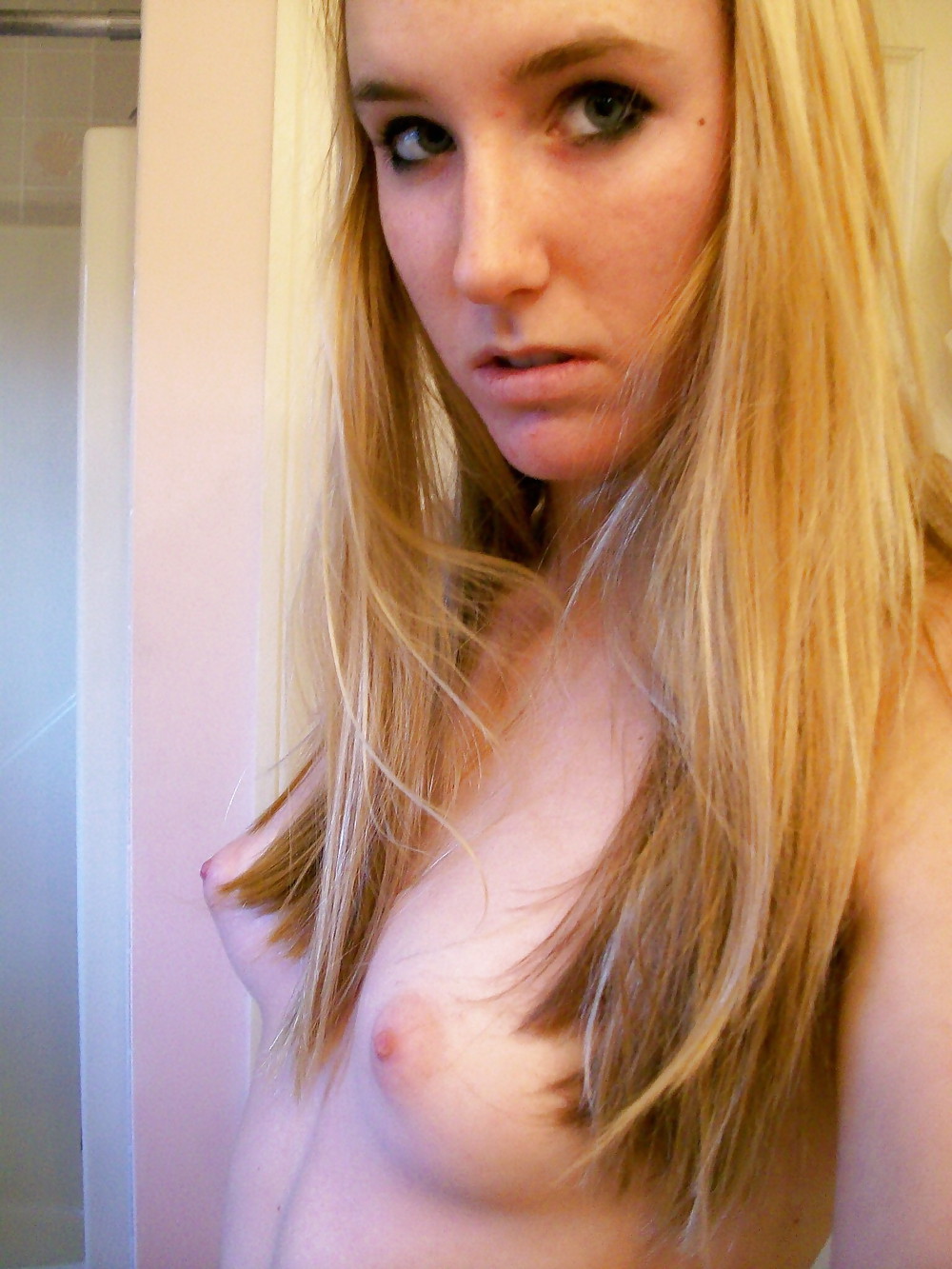 Porn image Cute Blonde Teen