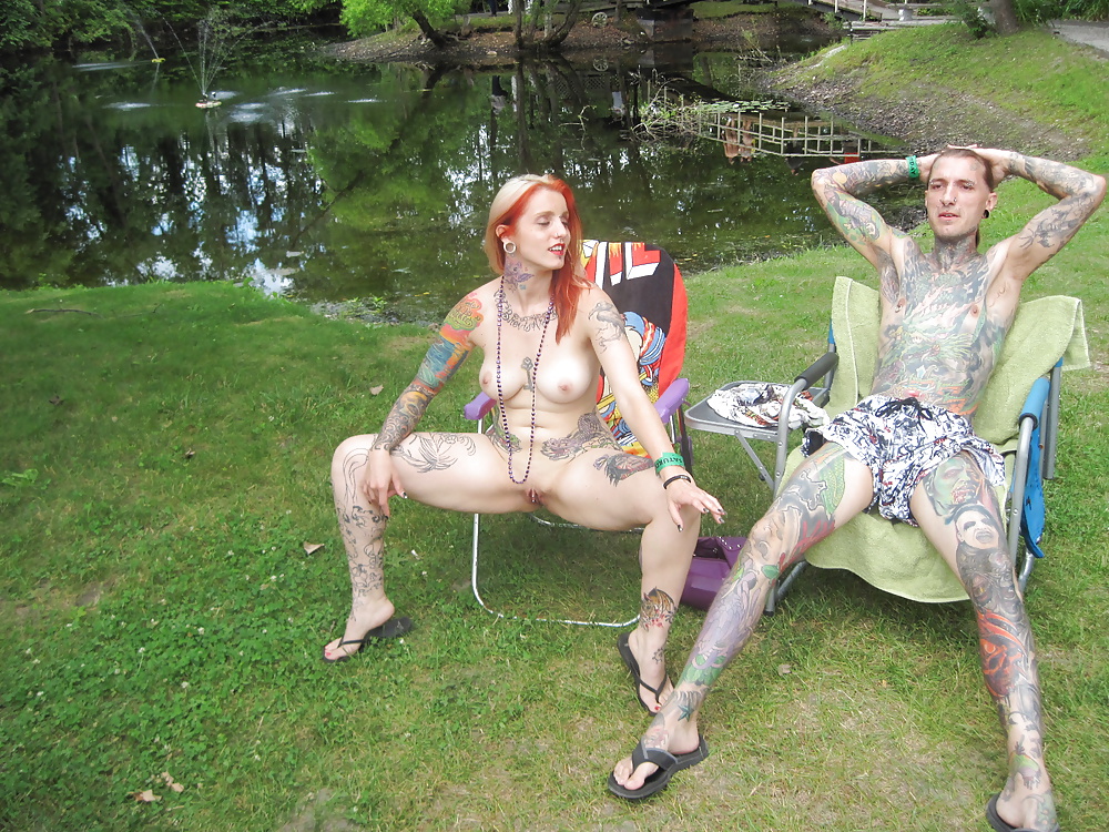 Porn image couples naked, a joy