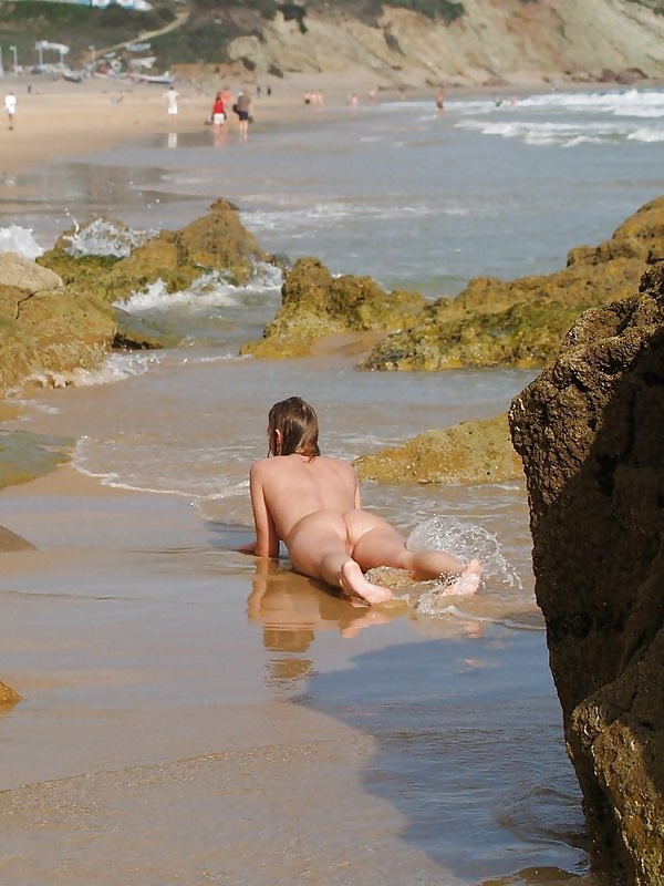 Porn image Amateur girlfriend on the beach