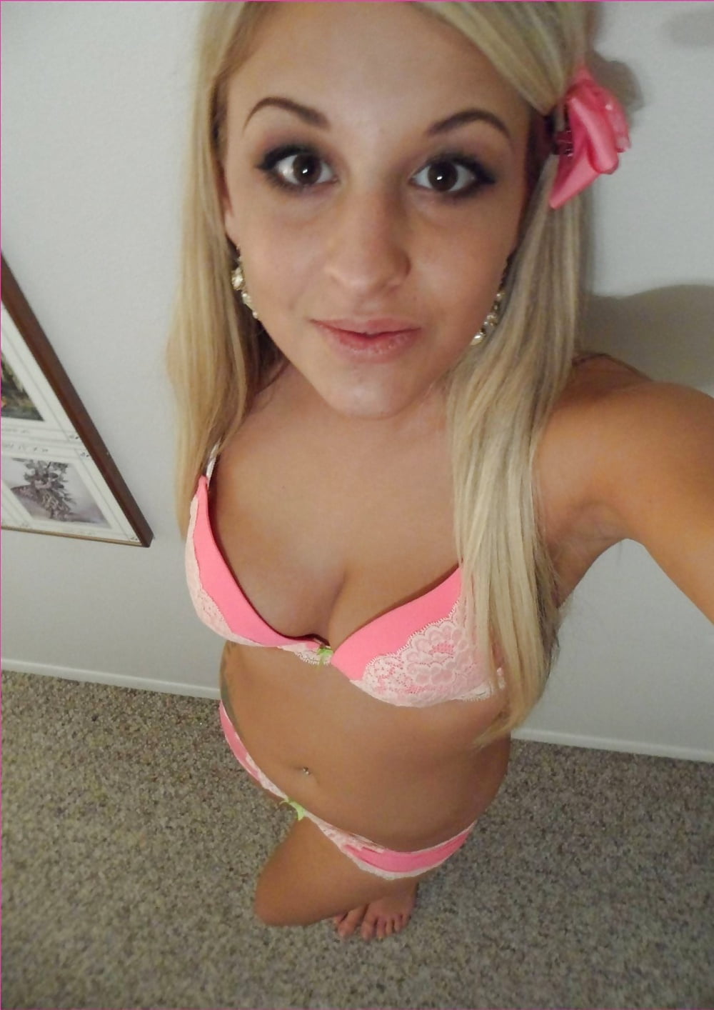 Porn image Blonde Nerd Teen Hottie