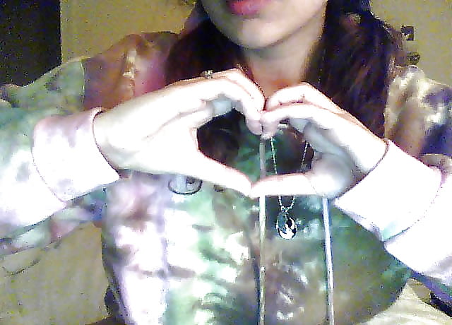 Porn image Dirty slut spreading selfies