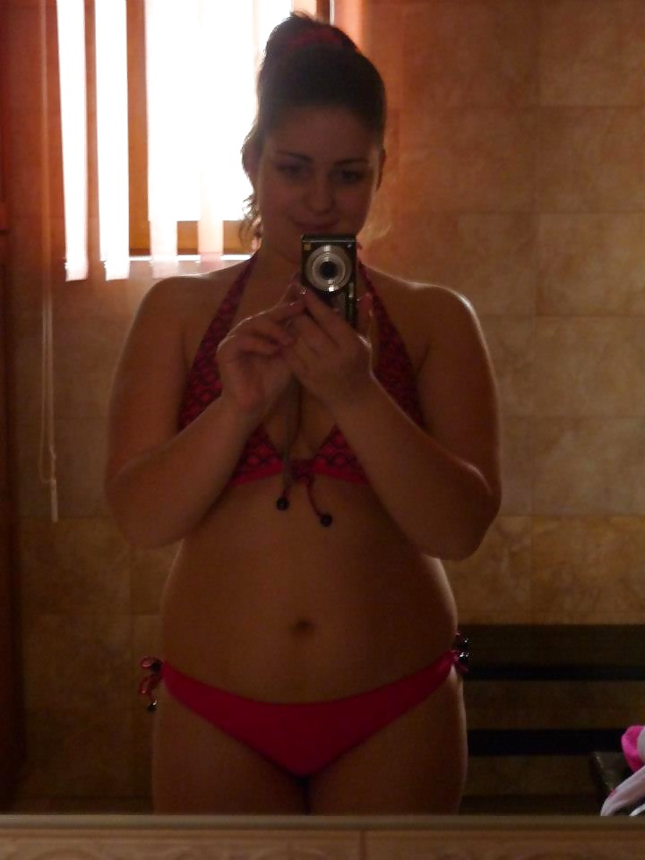 Porn image nice chubby girl in bikini