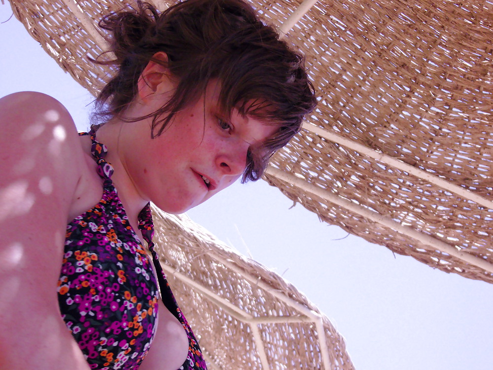 Porn image Stolen from Public Network