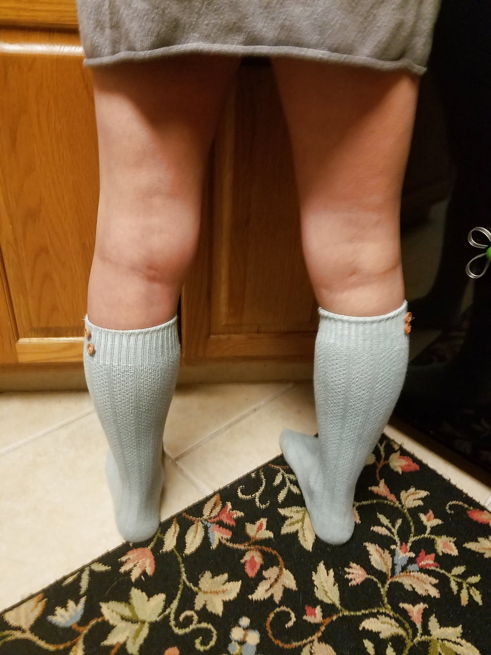 Porn image Wife unaware socks and upskirt
