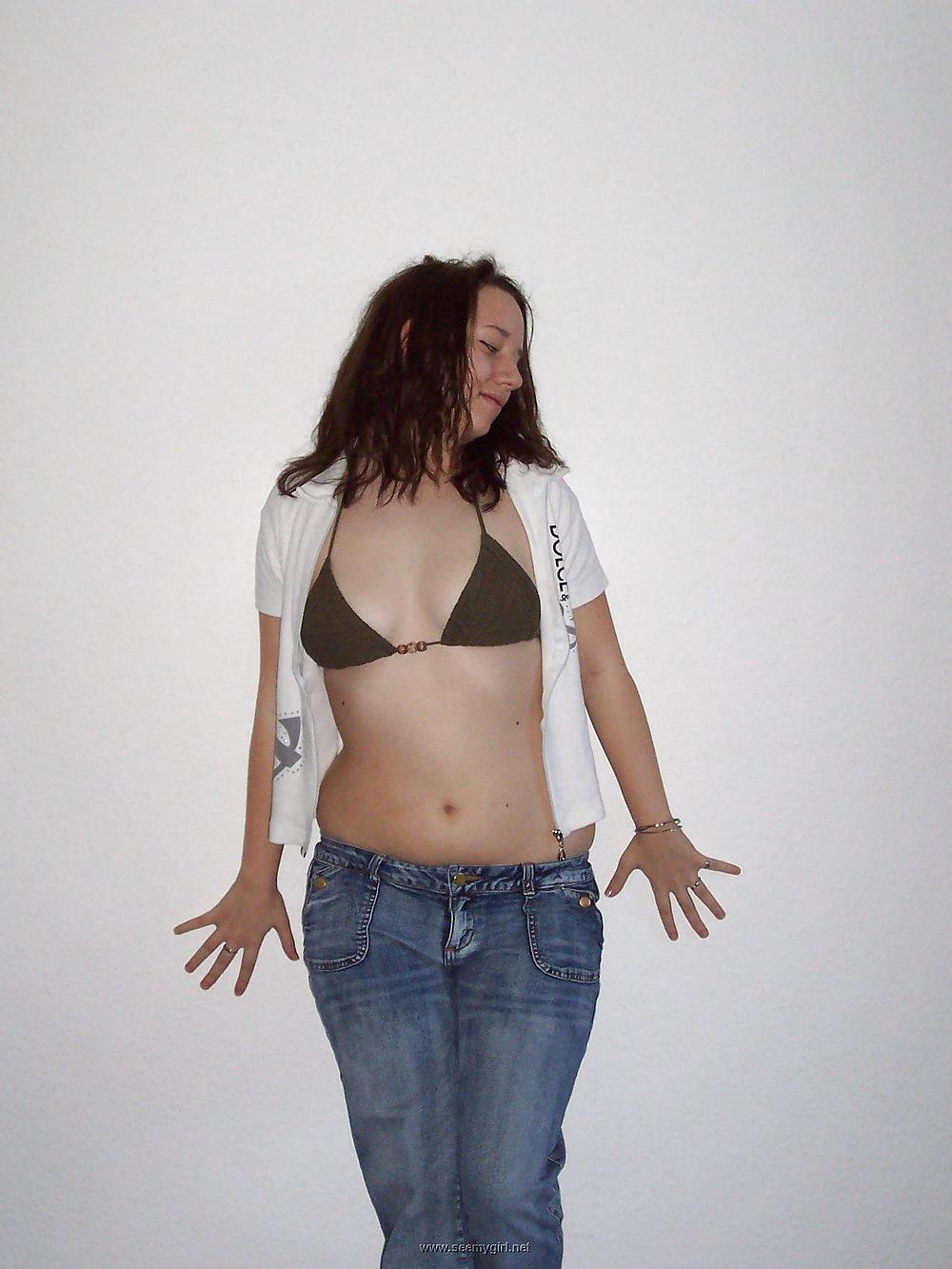 Porn image SIE IST SCHOEN UND SAUGEIL !!