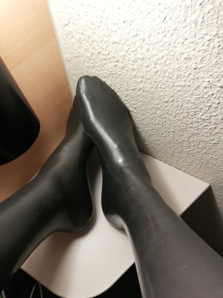Porn image Latex legs and feet