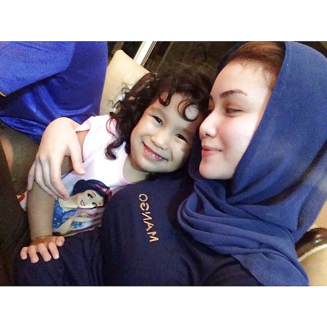 Porn image Fara Model Instagram body lawa