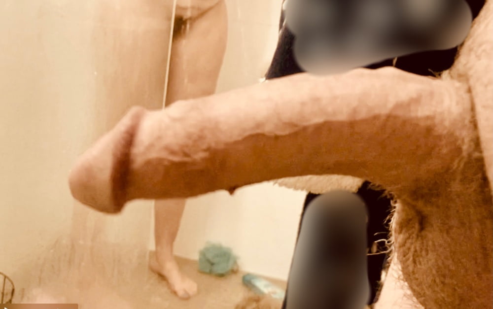 Cock flashing neighbour in shower - 6 Photos 