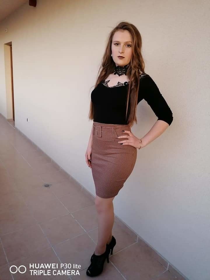 Teen photo #324650872