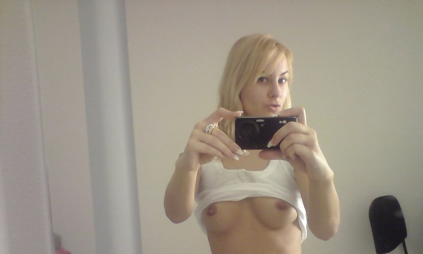 Porn image Naughty & Nude Teen Self Shots 30