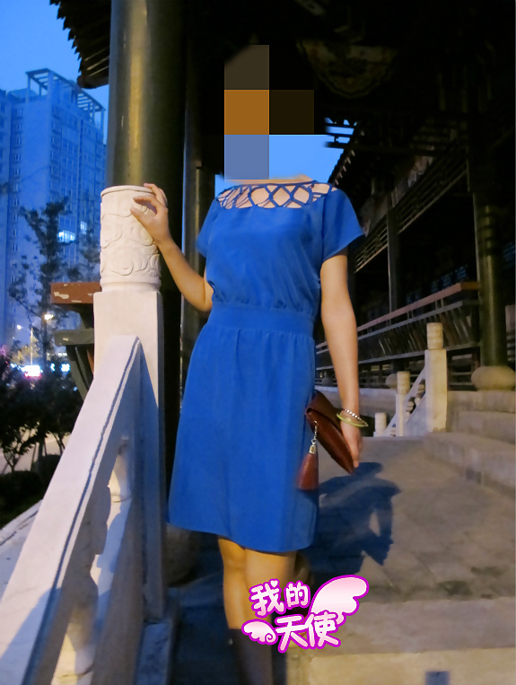Porn image Chinese girl flashing in public