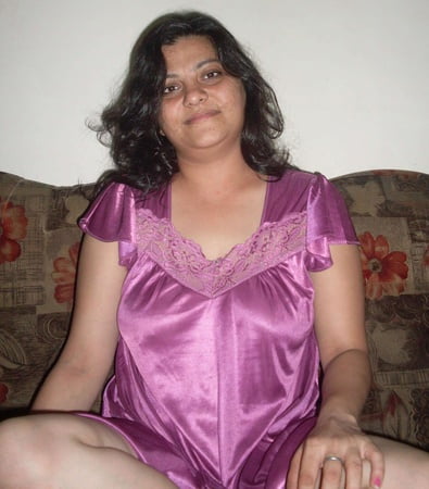 sexy desi bhabhi hottest feagure         