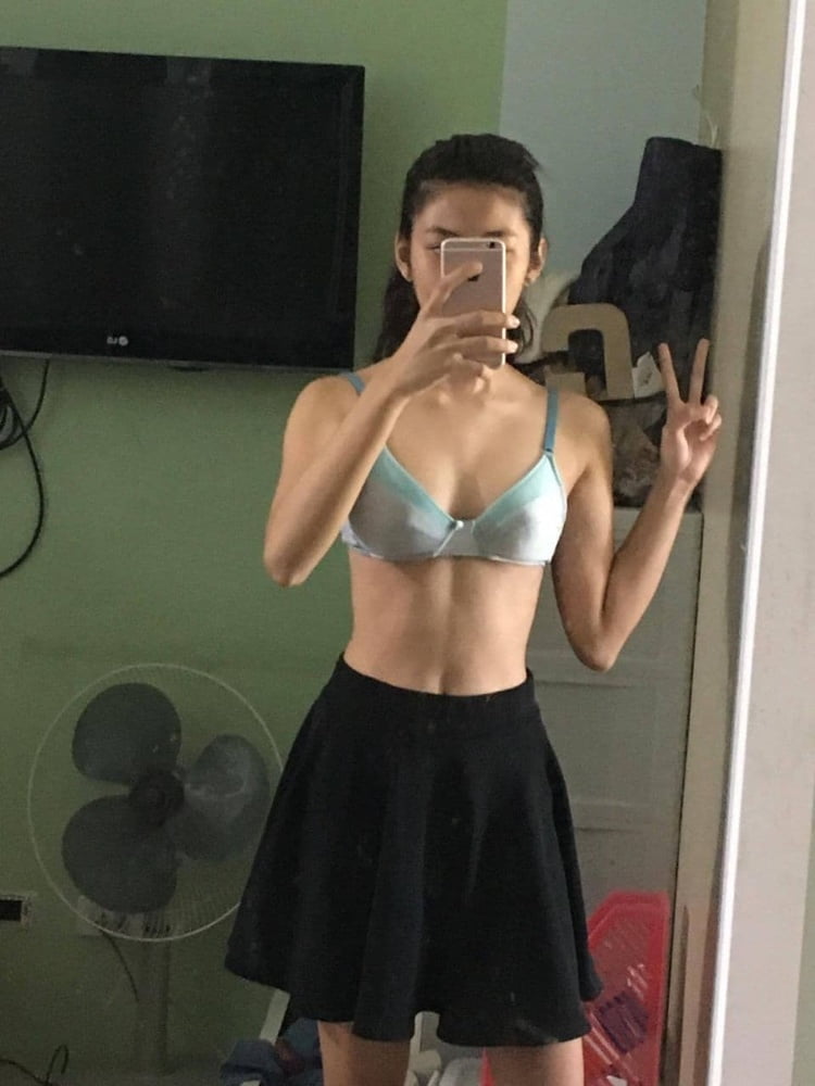 Exposed Asian GF Nudes - 41 Photos 