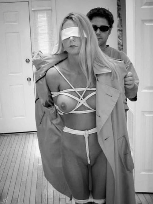Blindfolded Babes - 40 Photos 