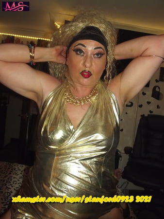pure gold whore         