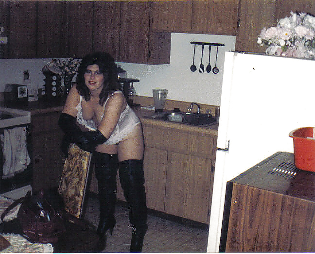 Porn image my ex in gloves n thighboots, miss those days :D