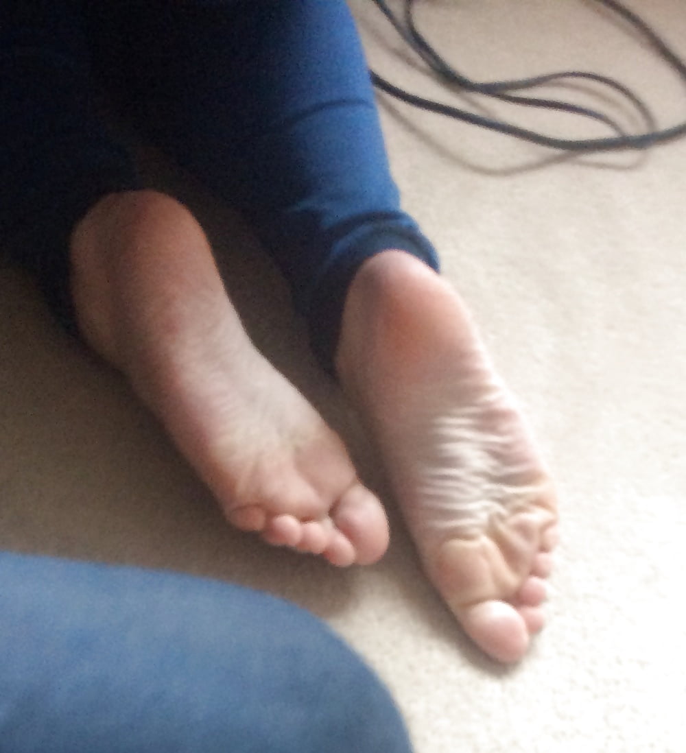 Porn image Girlfriends candid feet pics