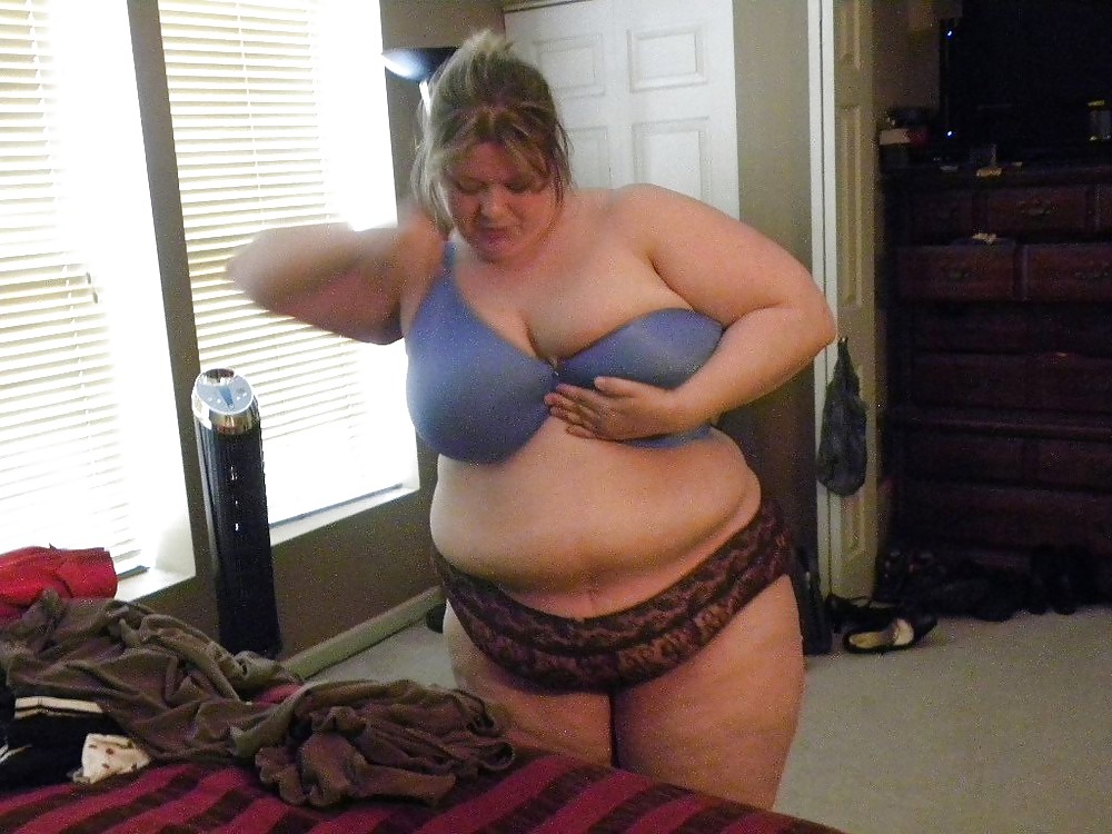 Porn image SmutDates.com Username 'DallasMomAli'