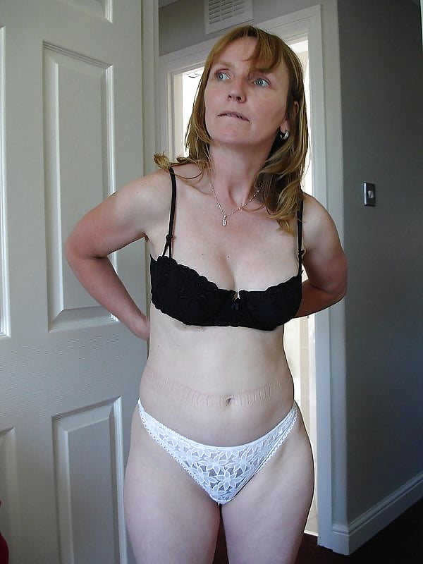 Porn image Amateur mature ladies wearing white panties 2.