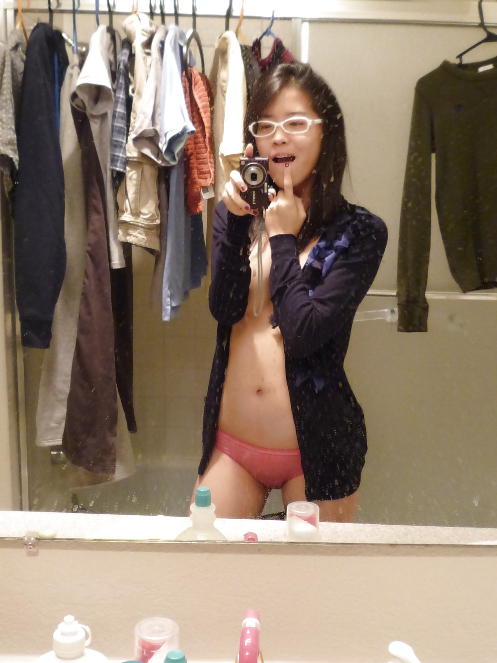 Porn image Sexy asian teen with glasses