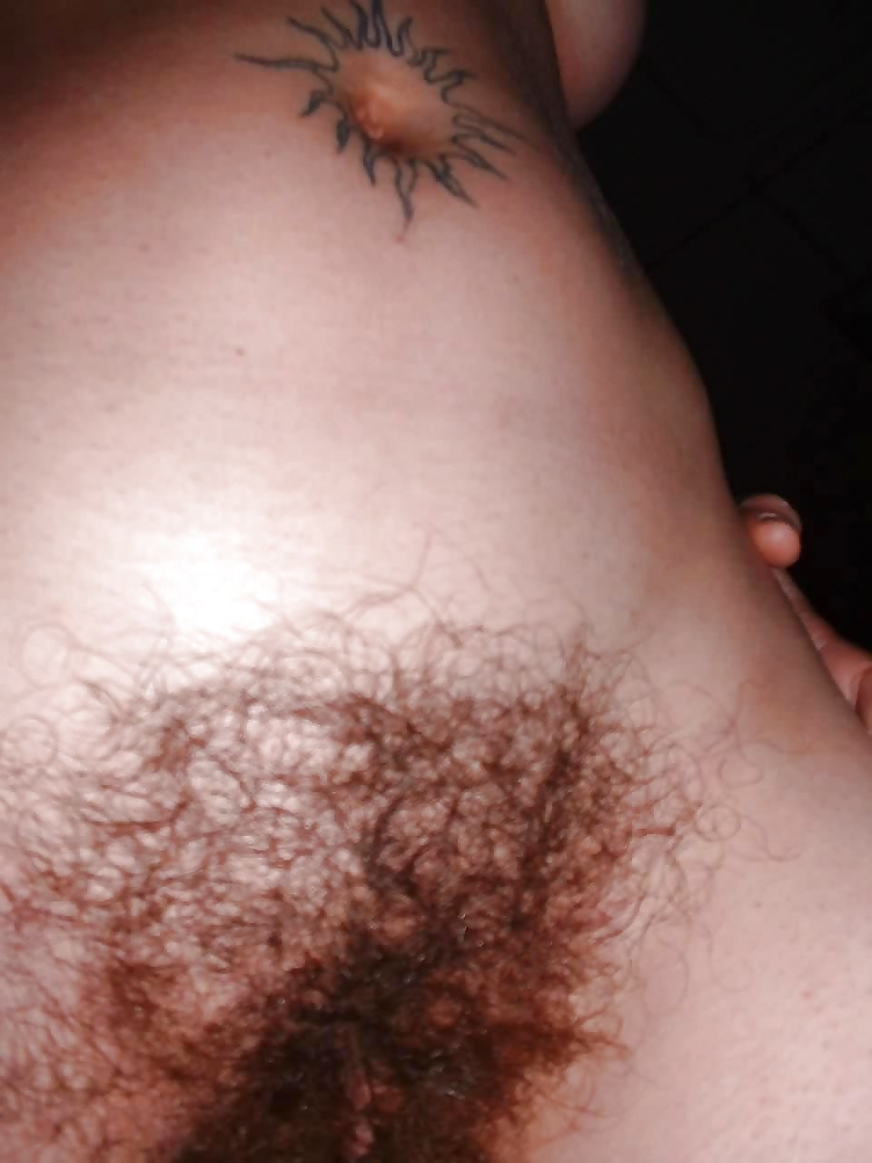 Porn image AMATEURS - Lick my hairy Pussy
