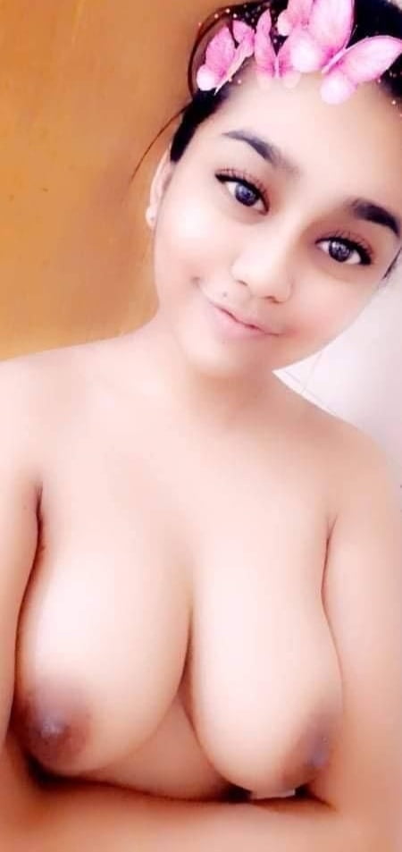 Indian sexy girl full nude - 15 Photos 