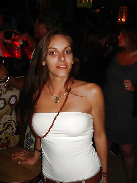 Porn image CELINA 27ANS 1 MOME DIVORCEE AIME LA BAISE