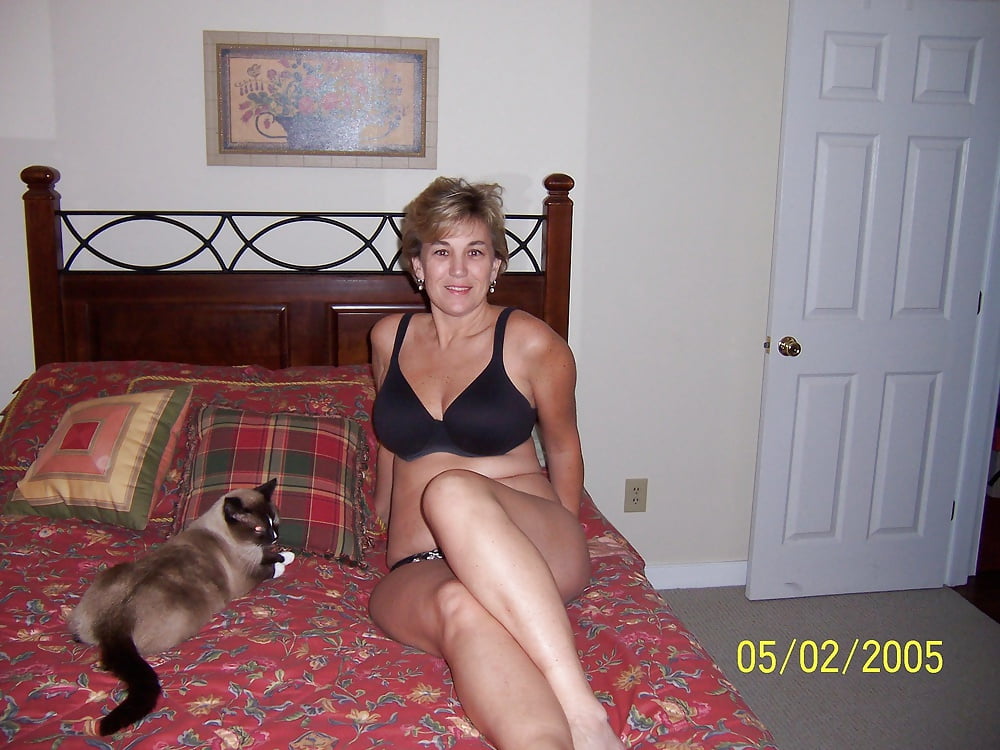 Porn image poses some of my sensual bolnd