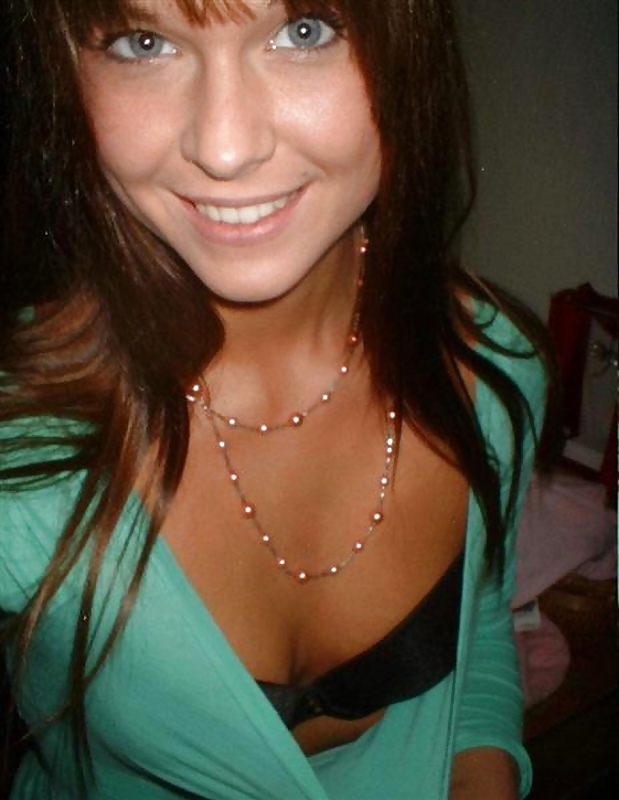 Porn image Slutty Brunette GF