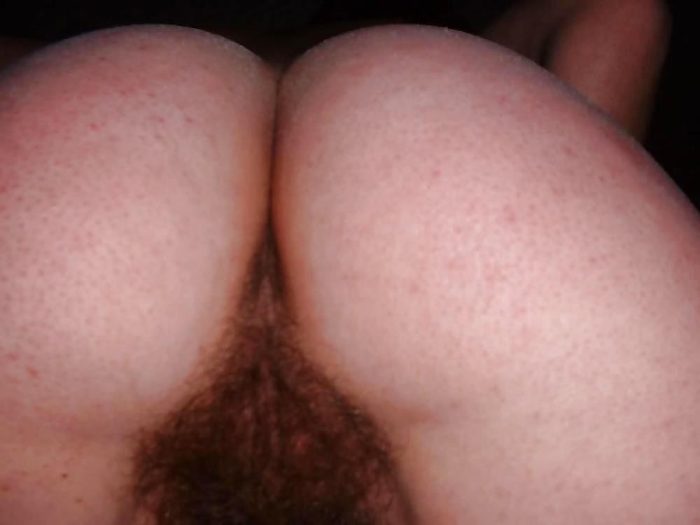 Porn image AMATEURS - Lick my hairy Pussy
