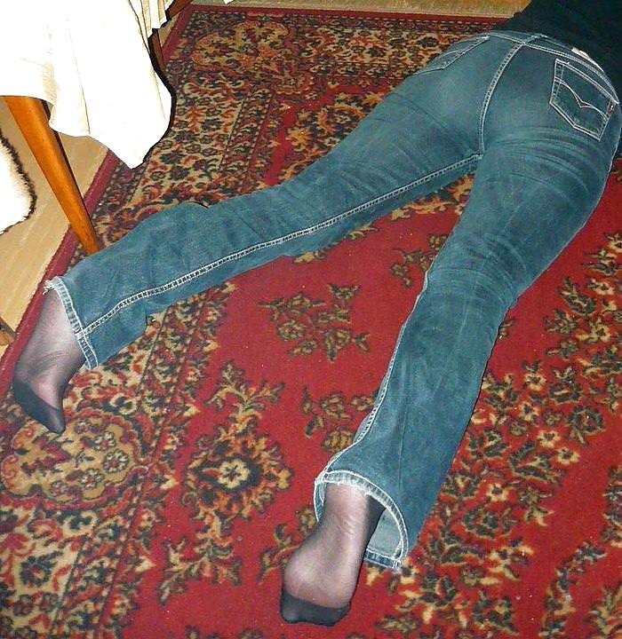 Porn image Hijab turban nylon feet Iran