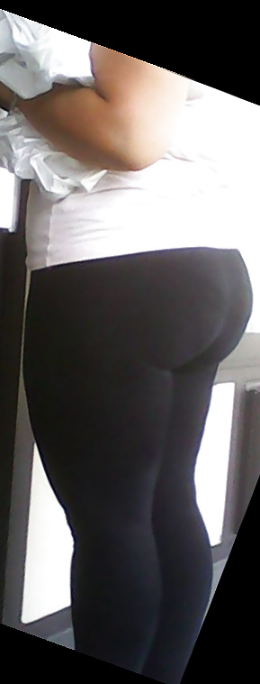 Porn image thick latin ass in leggings