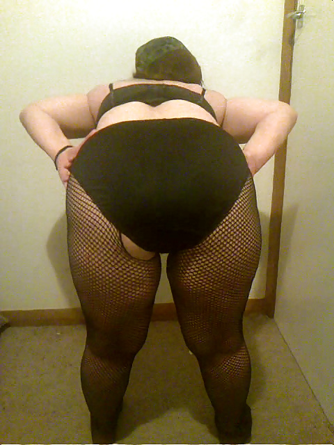 Porn image My filthy granny slave slut showing off her sexy bum