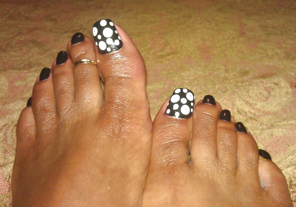 Porn image black womans sexy toes