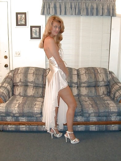 Porn image Strawberry Blonde Milf 01