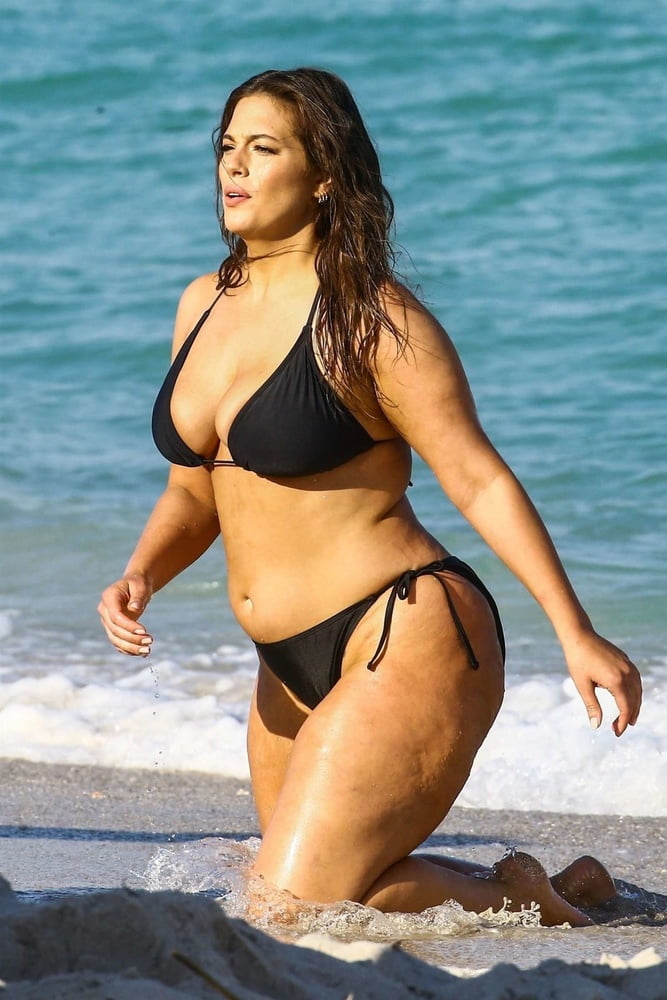 Ashley Graham Curves Black Bikini 19 Pics Xhamster 4067