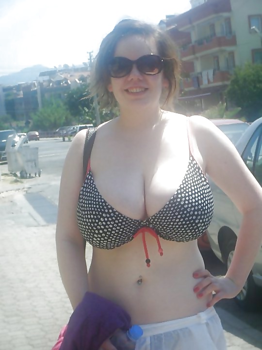 Porn image Curvy, Thick and Big Girls in Bikinis - Set 17