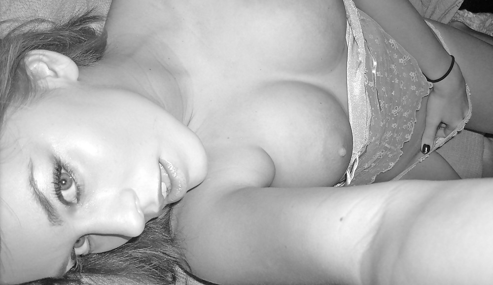Porn image Blonde Amateur Babe
