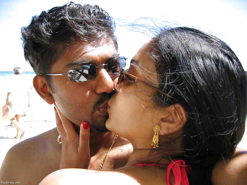 Porn image Real kissing indians