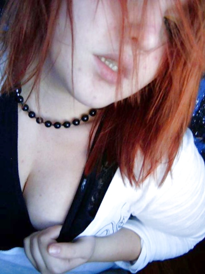 Porn image Busty & Cute EMo Babe