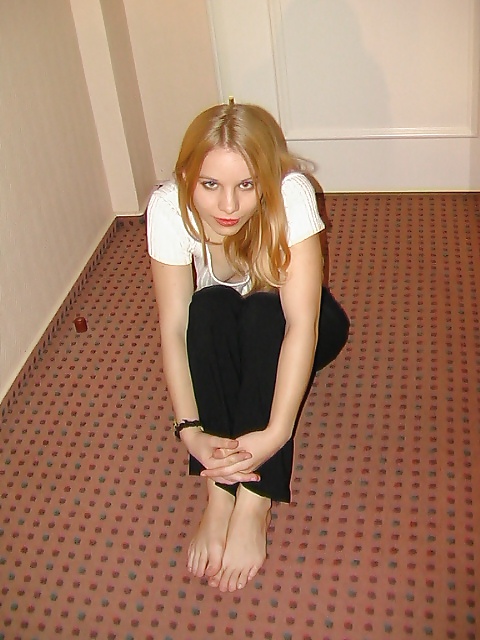 Porn image Aloisia Gallery 4....dirty 20 year old whore from Hamburg