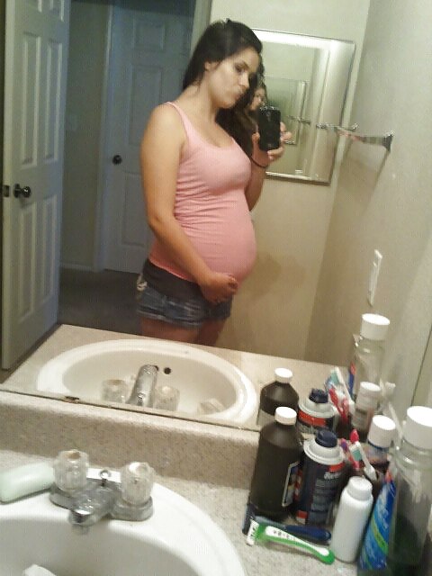 Porn image Pregnant FB MILF