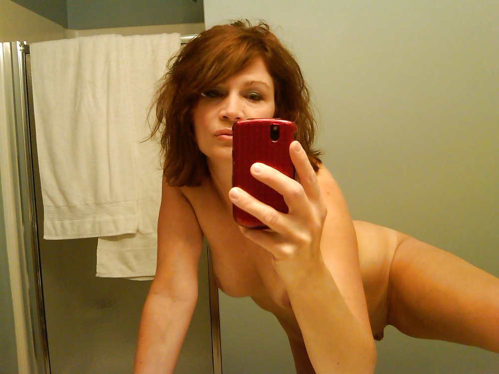 Porn image Selfie Amateur Milfs and Mature - vol 3!