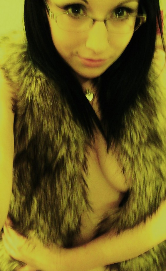 Porn image brunette slut taking selfies