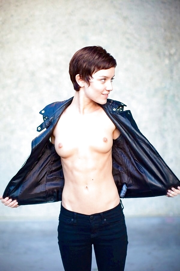 naked-shorthaired-teen-sex-with-young-athletic-blonde