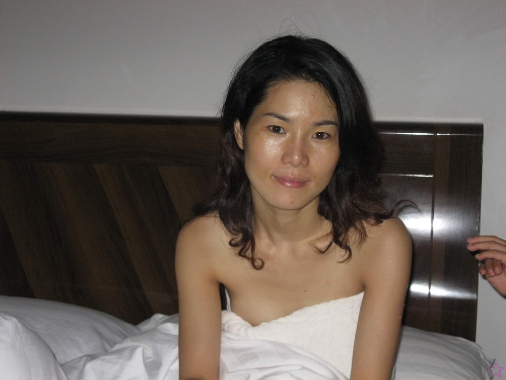 Asian Girl Exposed (The Kinda Look I Like) - 44 Photos 