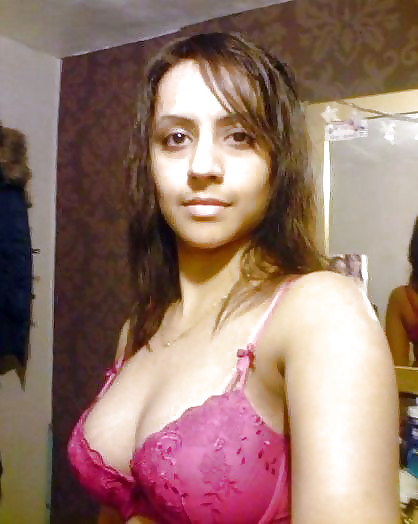Porn image Busty Indian Girl